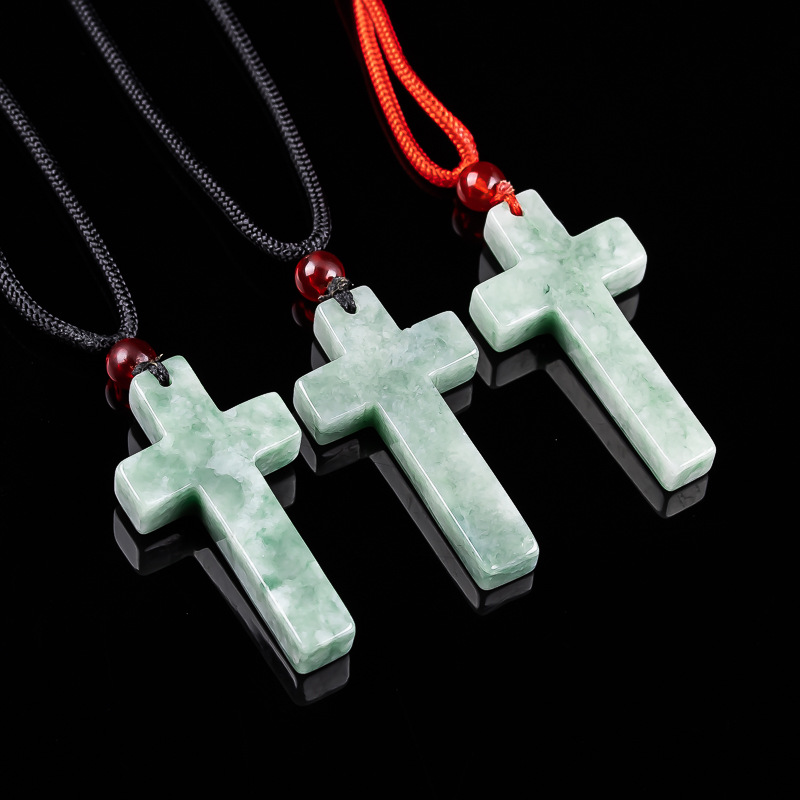 ミャンマー翡翠クロスペンダントネックレスビルマ翡翠石彫刻お守 - Women Accessories For Gift のレビューと価格