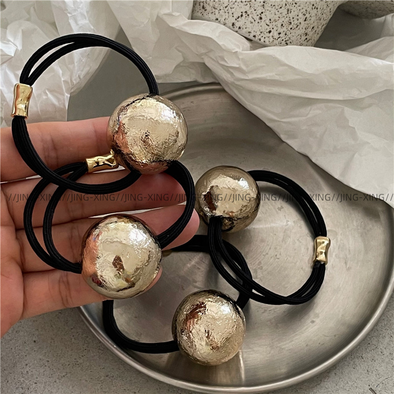 レトロで豪華なゴールドのユーズド加工円形ビーズヘッドバンド、 - Wrap Ring Gold のレビューと価格