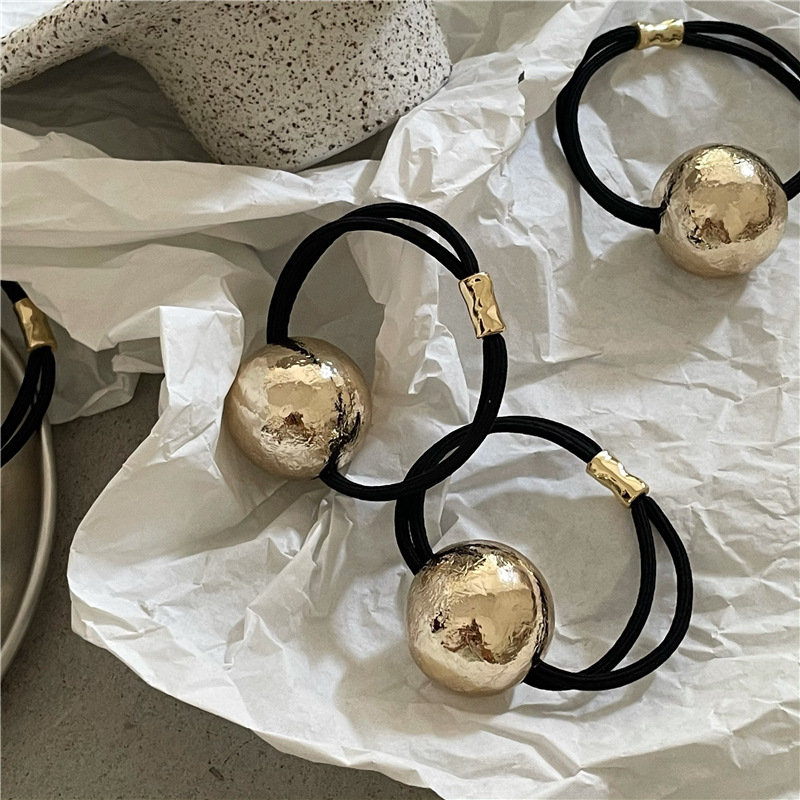 レトロで豪華なゴールドのユーズド加工円形ビーズヘッドバンド、 - Wrap Ring Gold のレビューと価格